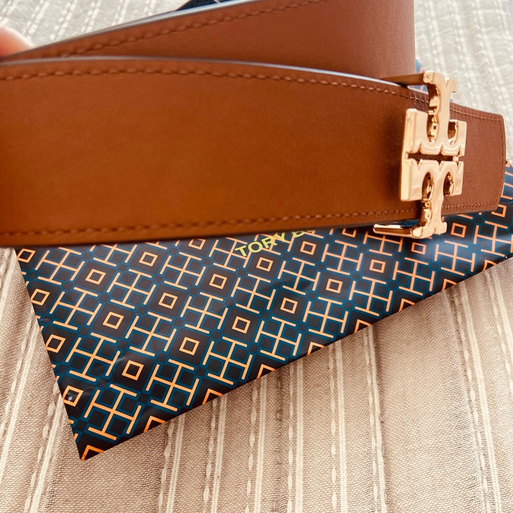 Tory Burch reversible logo belt 1 1/2. Brand new.